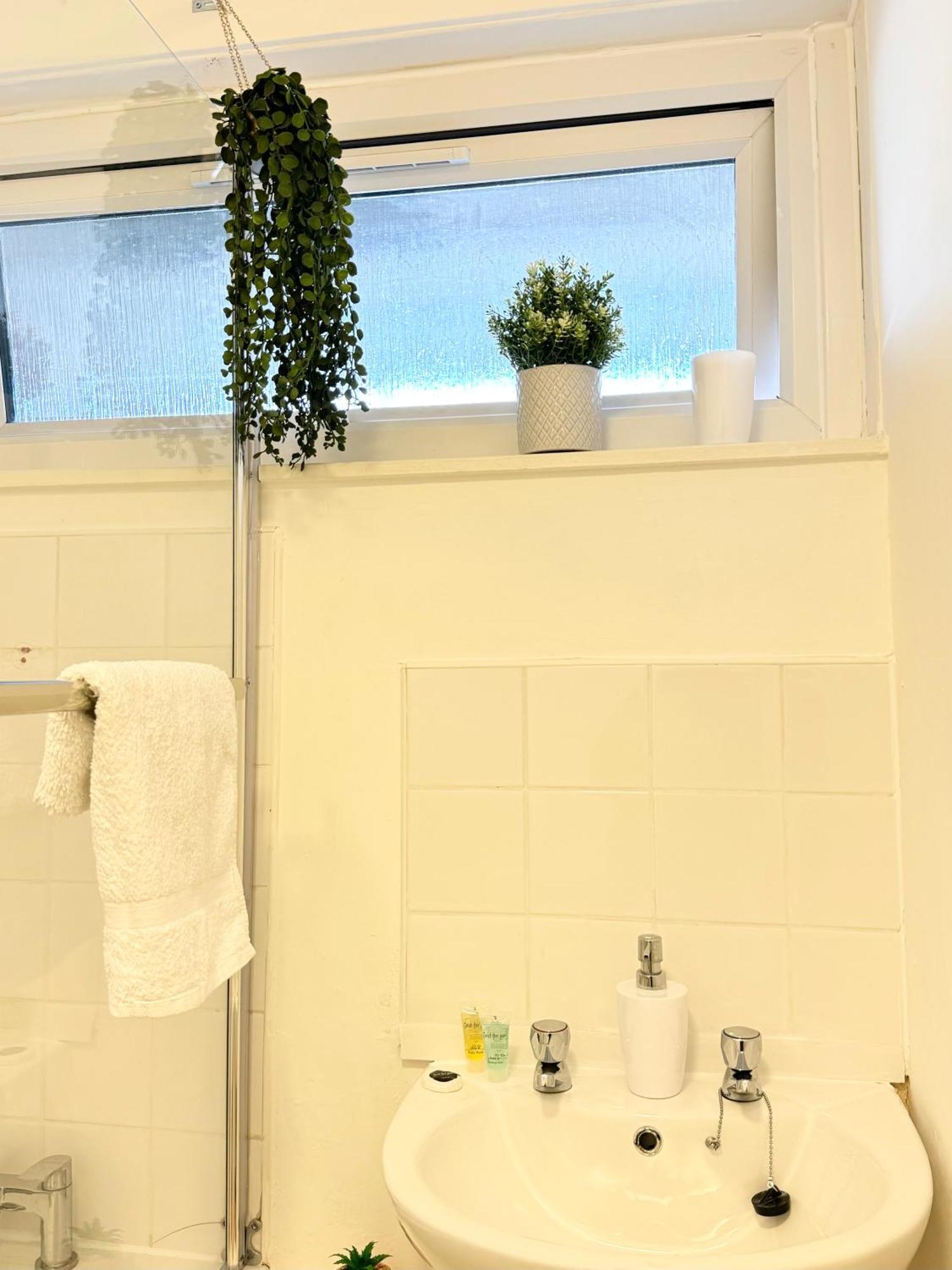 Stunning Apartment, Sleeps 4, Central London, 1 Bedroom, Zone 1, Kennington - Open For Business Stays, Long Stays And Families Relocating Extérieur photo